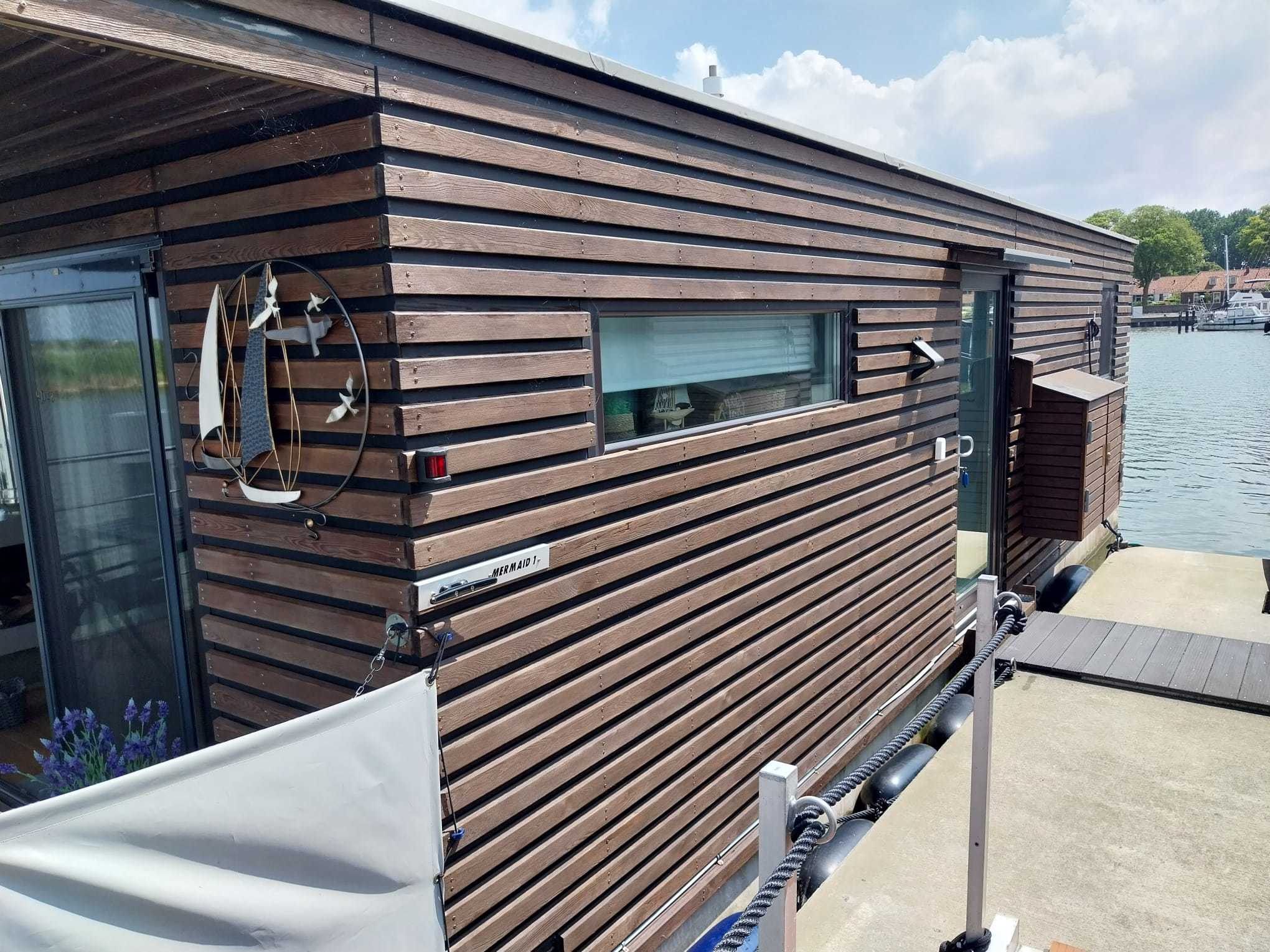 foto: 8 HT4 Houseboat Lelystad Ligplaats