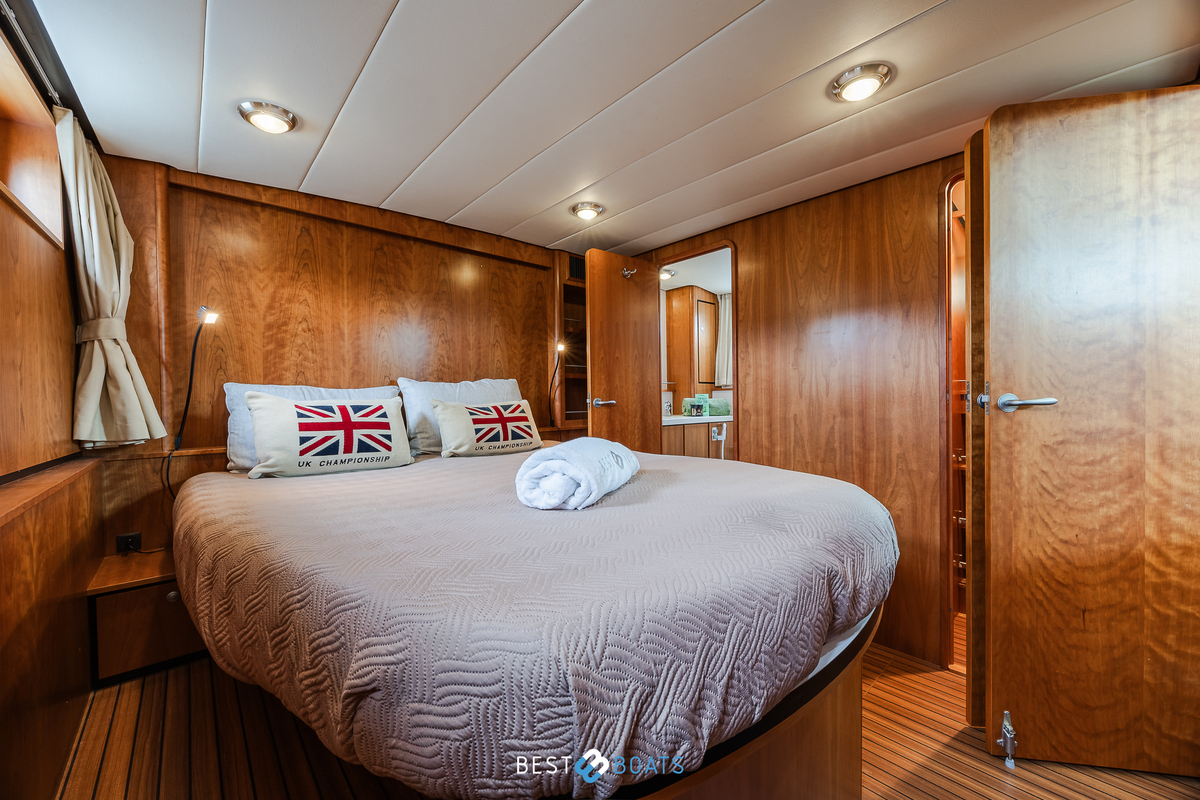 foto: 15 Linssen  Grand Sturdy 45.9 AC Twin