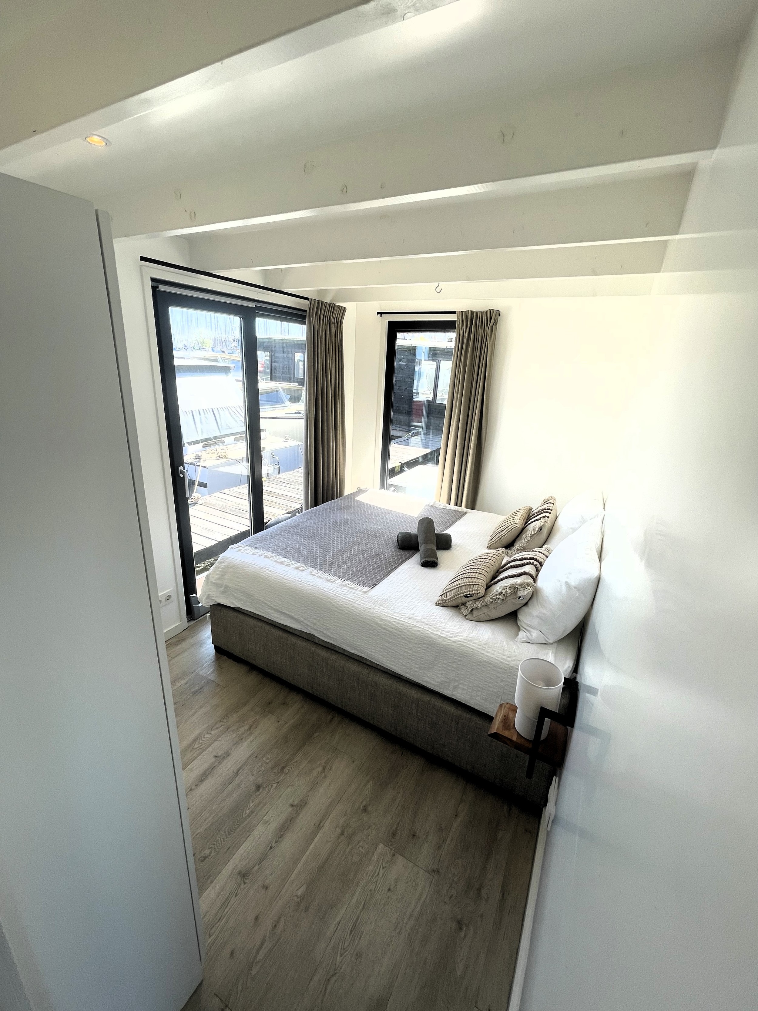 foto: 7 Surla 15 Houseboat Zelfvoorzienend