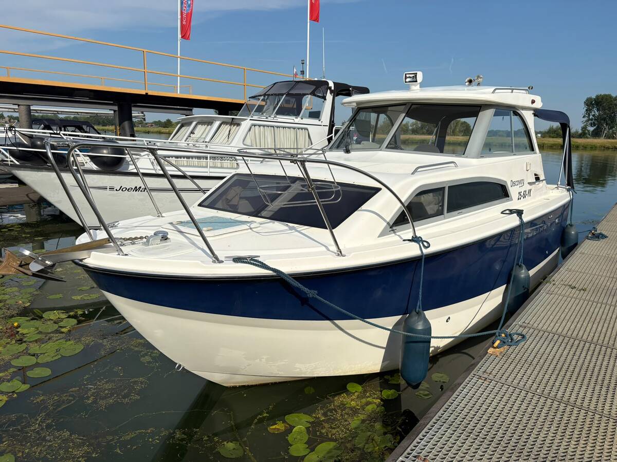 foto: 11 Bayliner 246 Discovery 