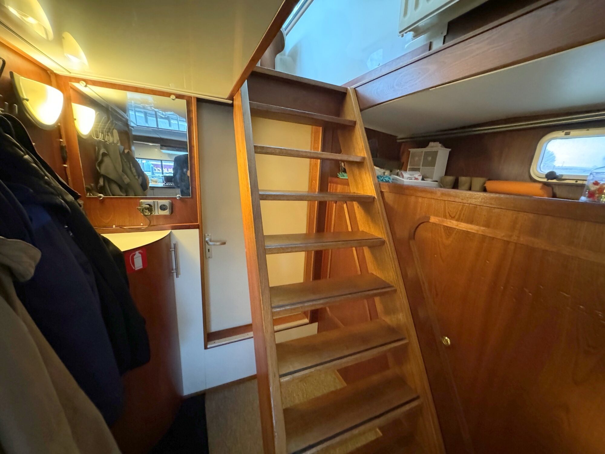 foto: 10 Jacabo Trawler 14.50 Flybridge