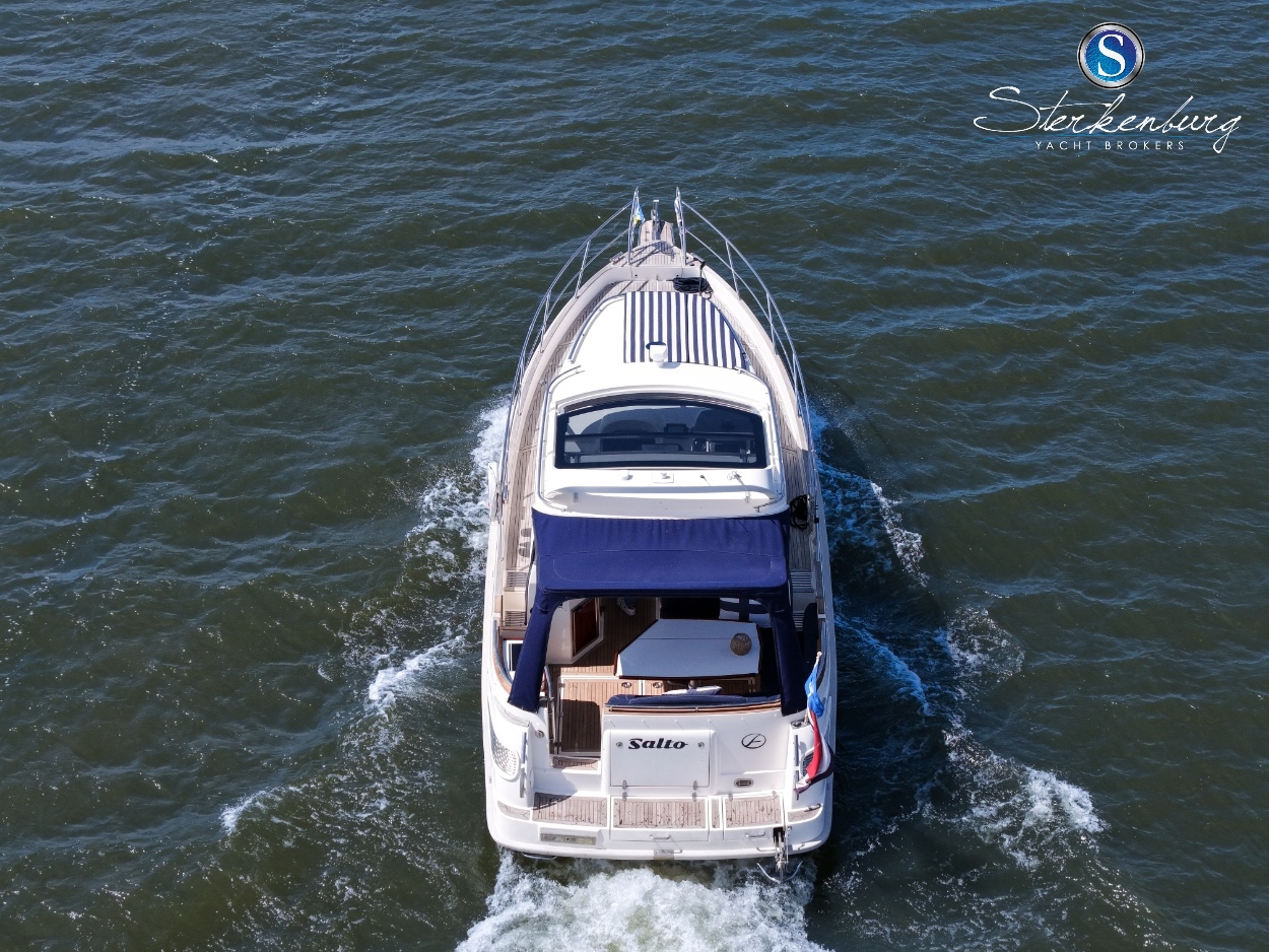 foto: 18 Aquador 33 HT