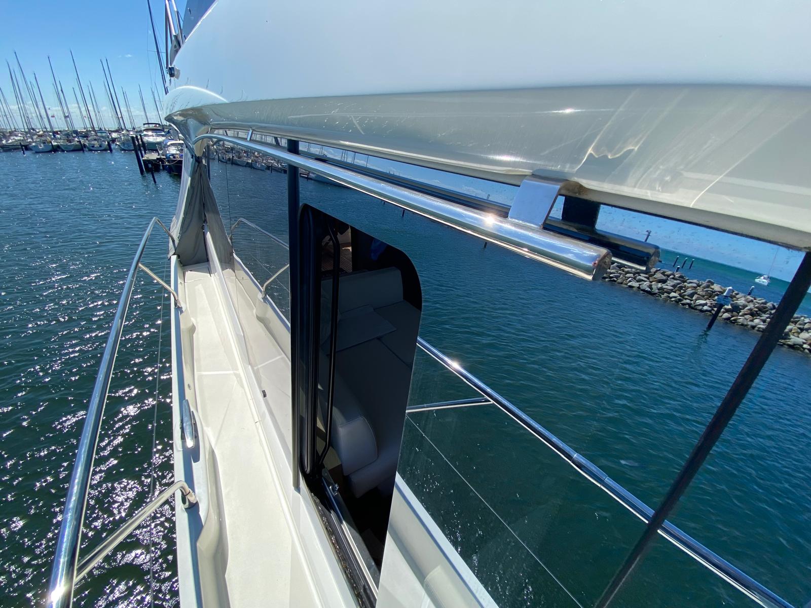 foto: 13 Prestige 590 Flybridge