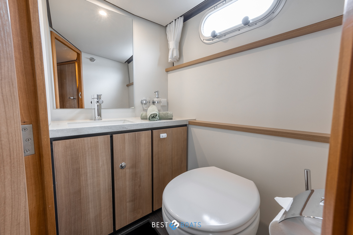 foto: 16 Linssen Grand Sturdy 35.0 AC INTERO