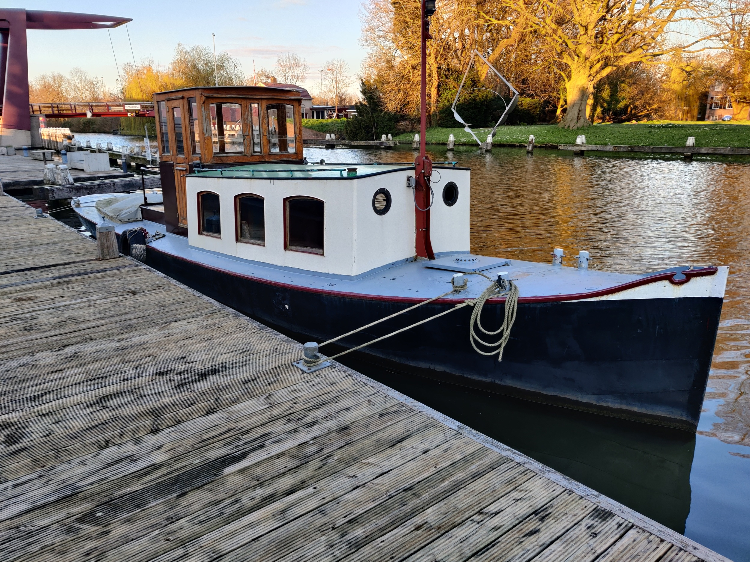 hoofdfoto: 1 Sleepboot Amsterdammer