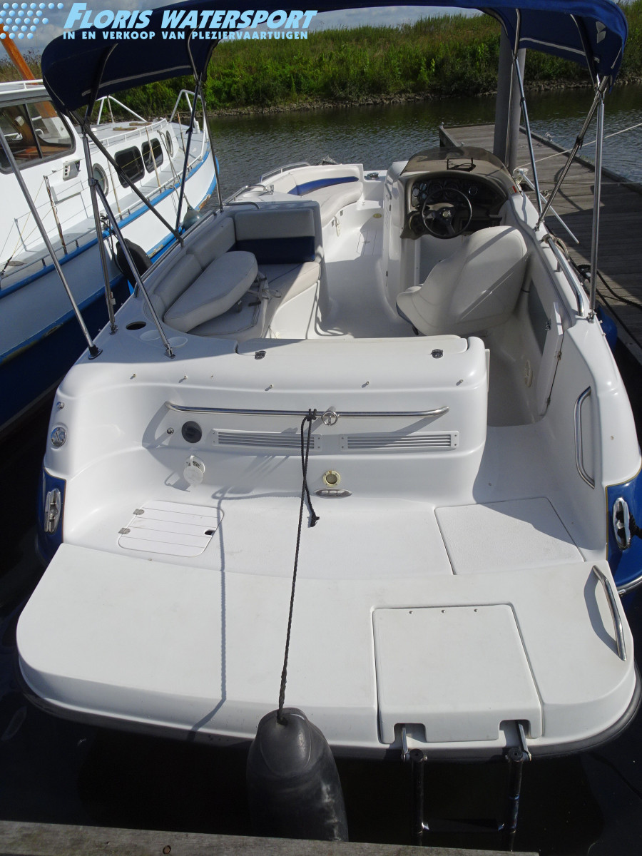 foto: 12 Crownline 238 DB