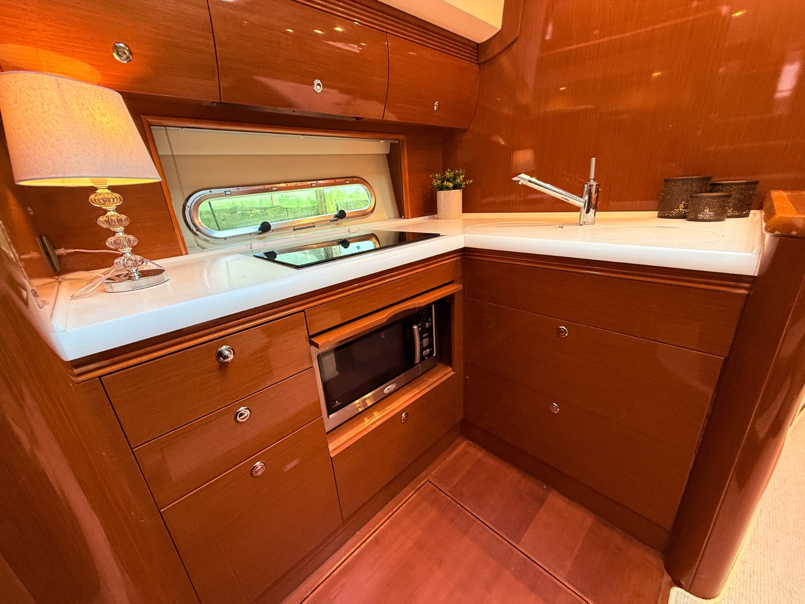 foto: 8 Jeanneau Prestige 50