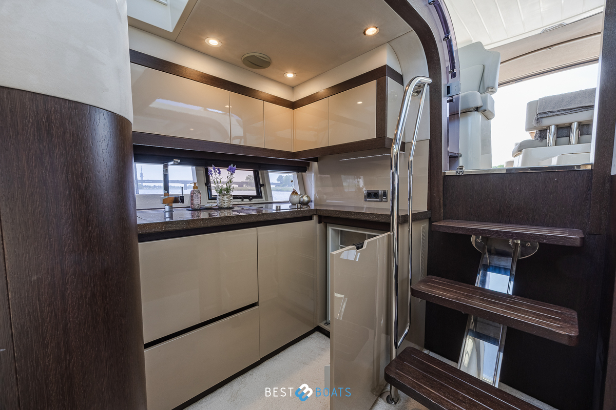 foto: 21 Galeon 385 HTS