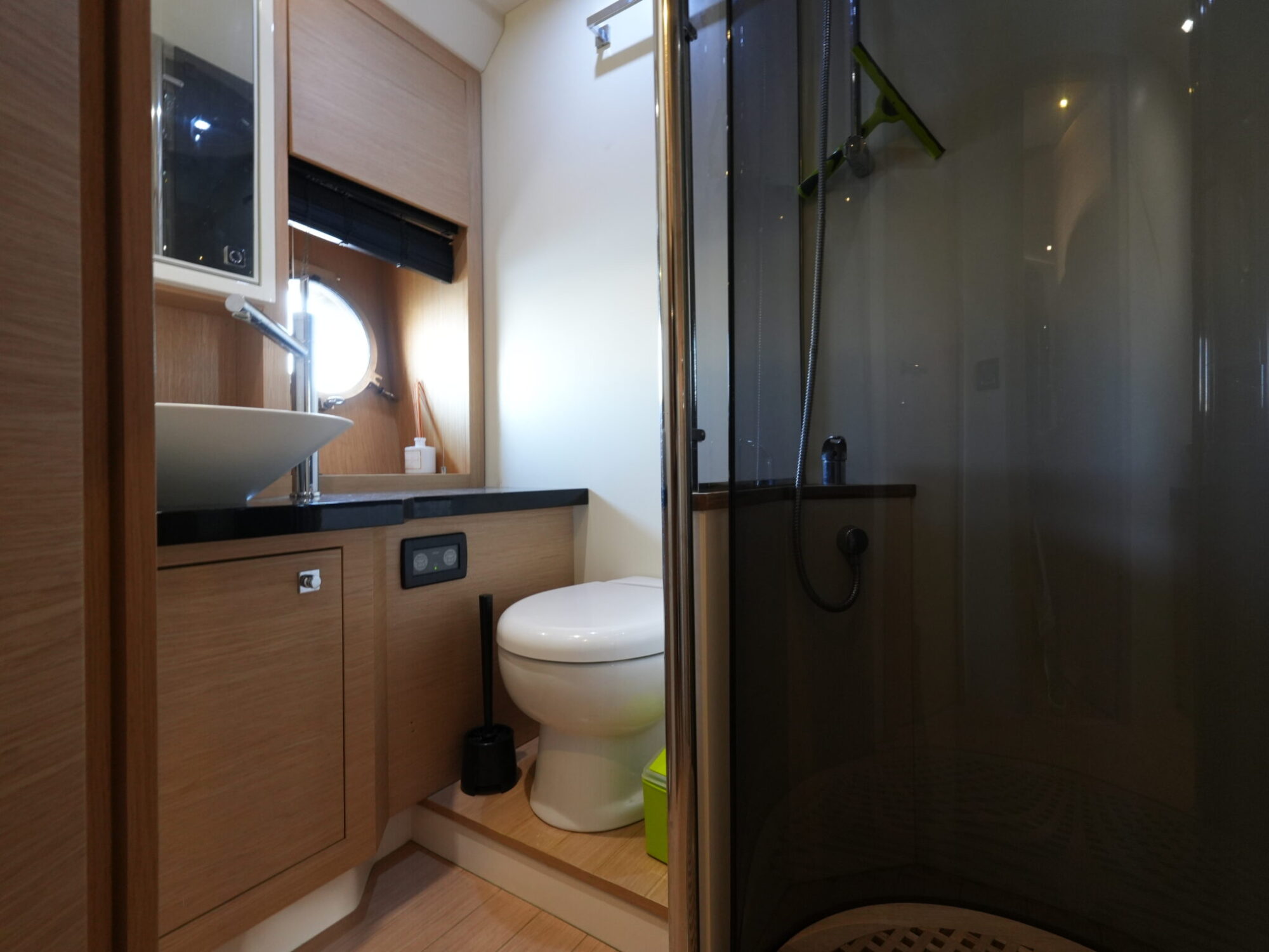 foto: 64 Sessa Sessa C46 HT IPS