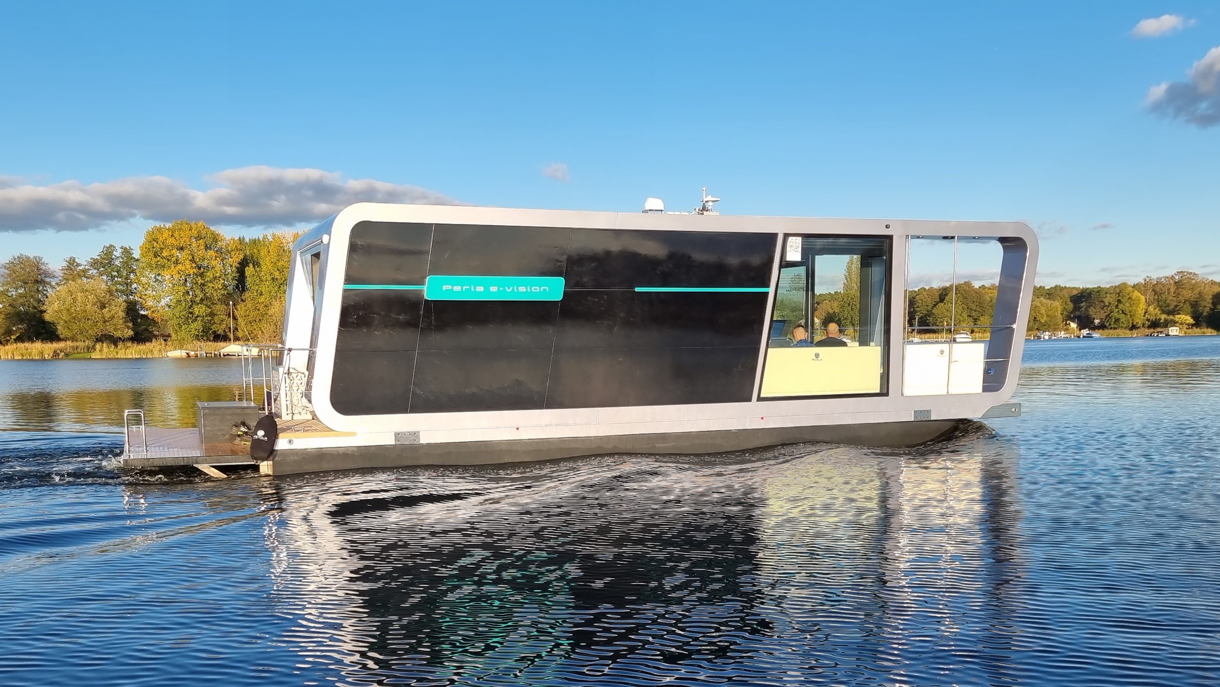 foto: 9 Perla E-vision 42