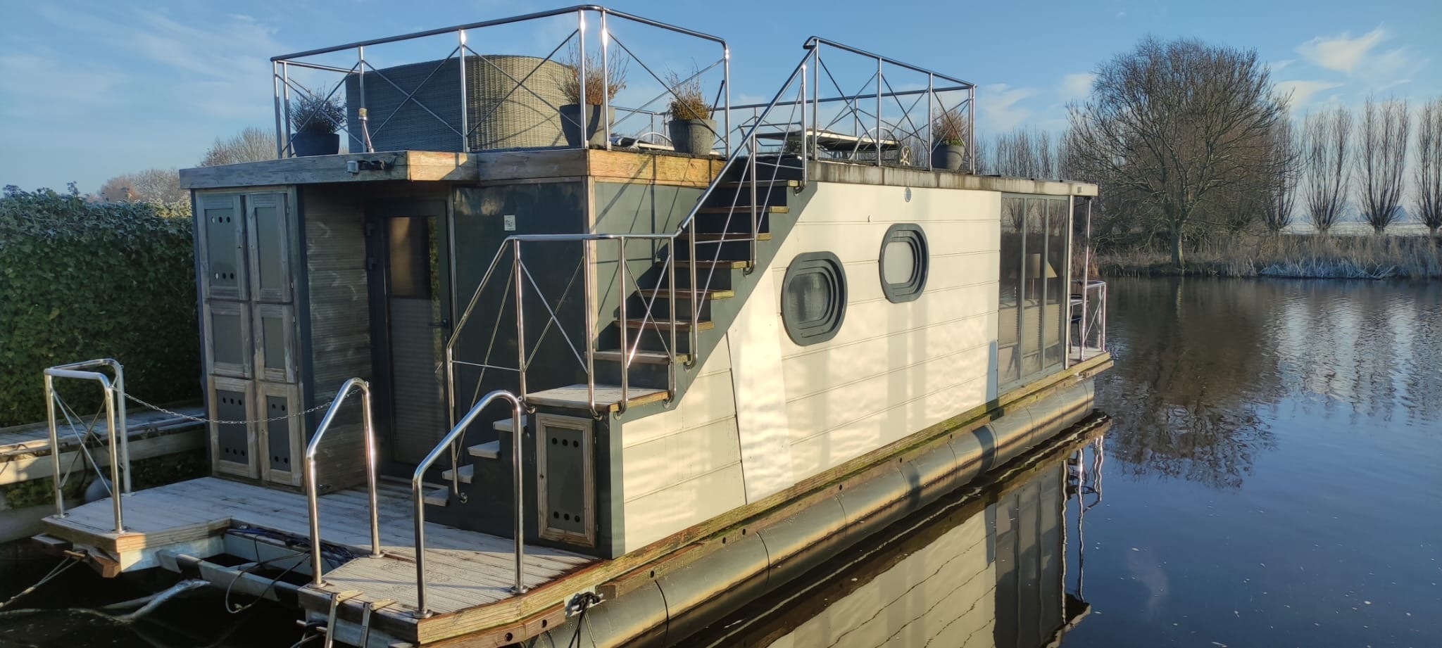 Campi 400 Per Direct Irnsum Ligplaats (Houseboat)