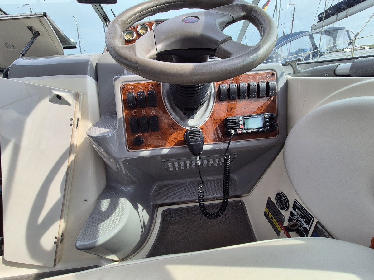 foto: 11 Bayliner 275