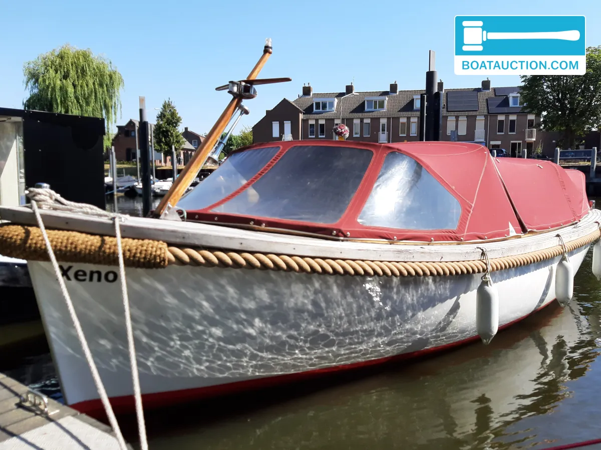 Rescue-boat Sloep