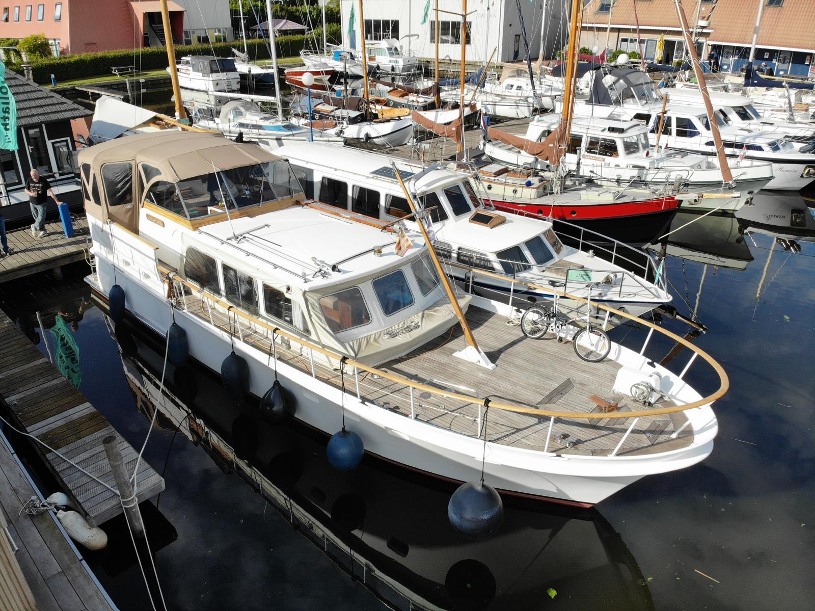 hoofdfoto: 1 Super Van Craft 1350