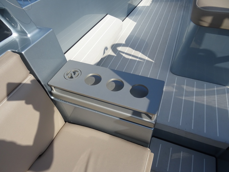 foto: 13 Zinder 990 Hybrid
