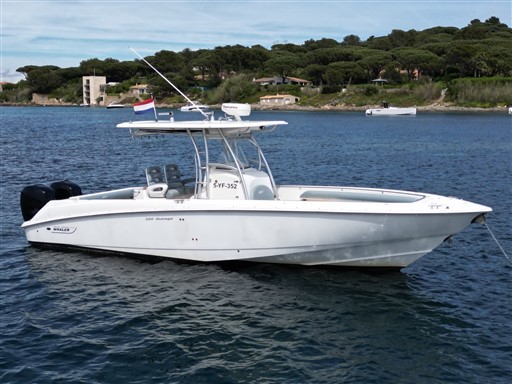 foto: 9 Boston Whaler 320 Outrage - 2X Mercury Verado 250