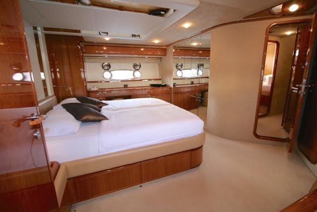 foto: 10 Ferretti  760