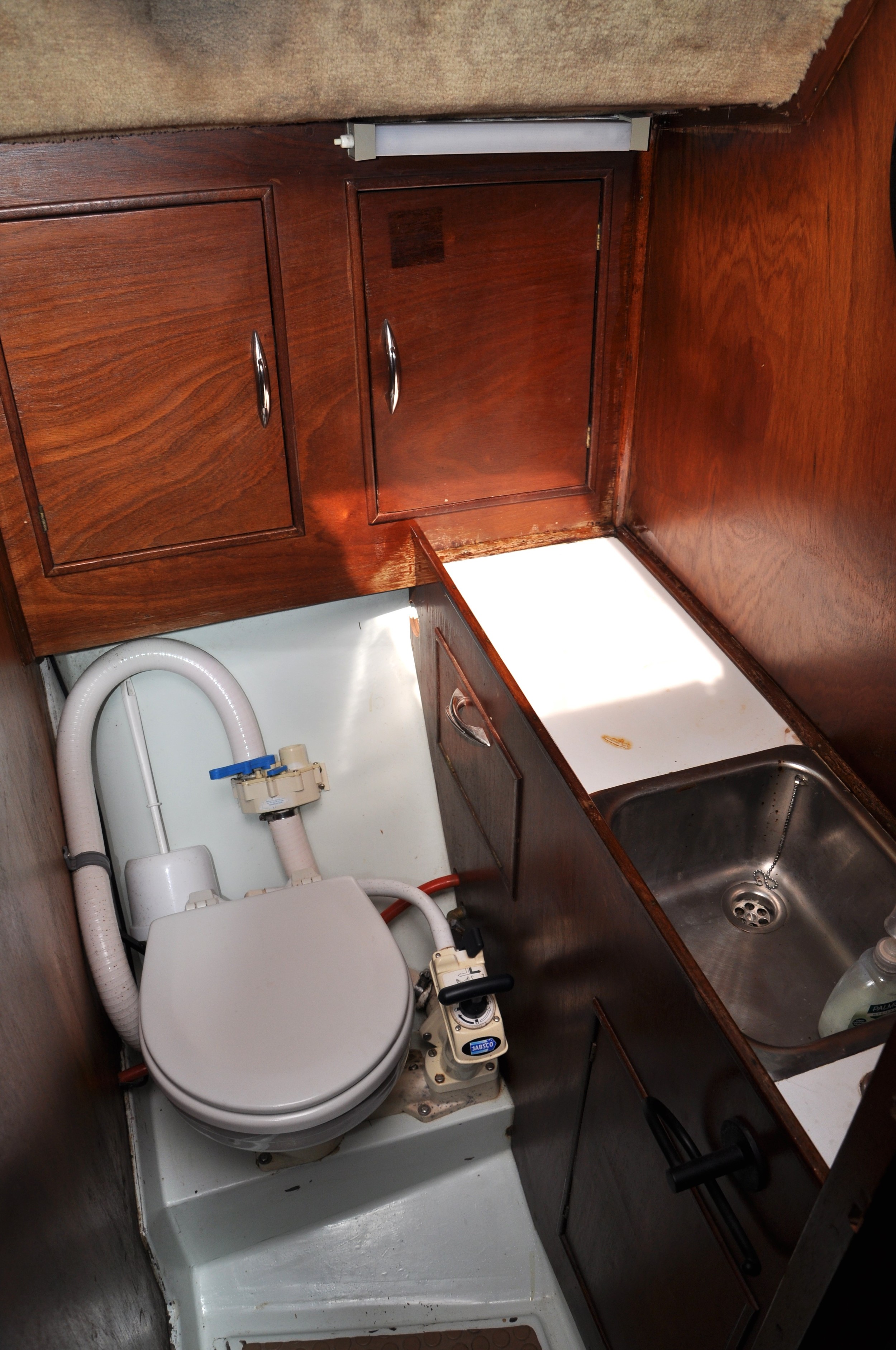 foto: 8 Standfast 33