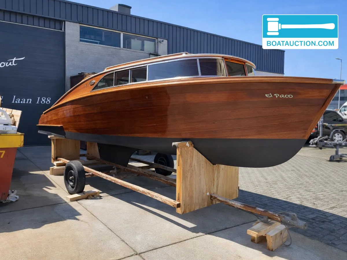 hoofdfoto: 1 Rechlin kajuitmotorboot