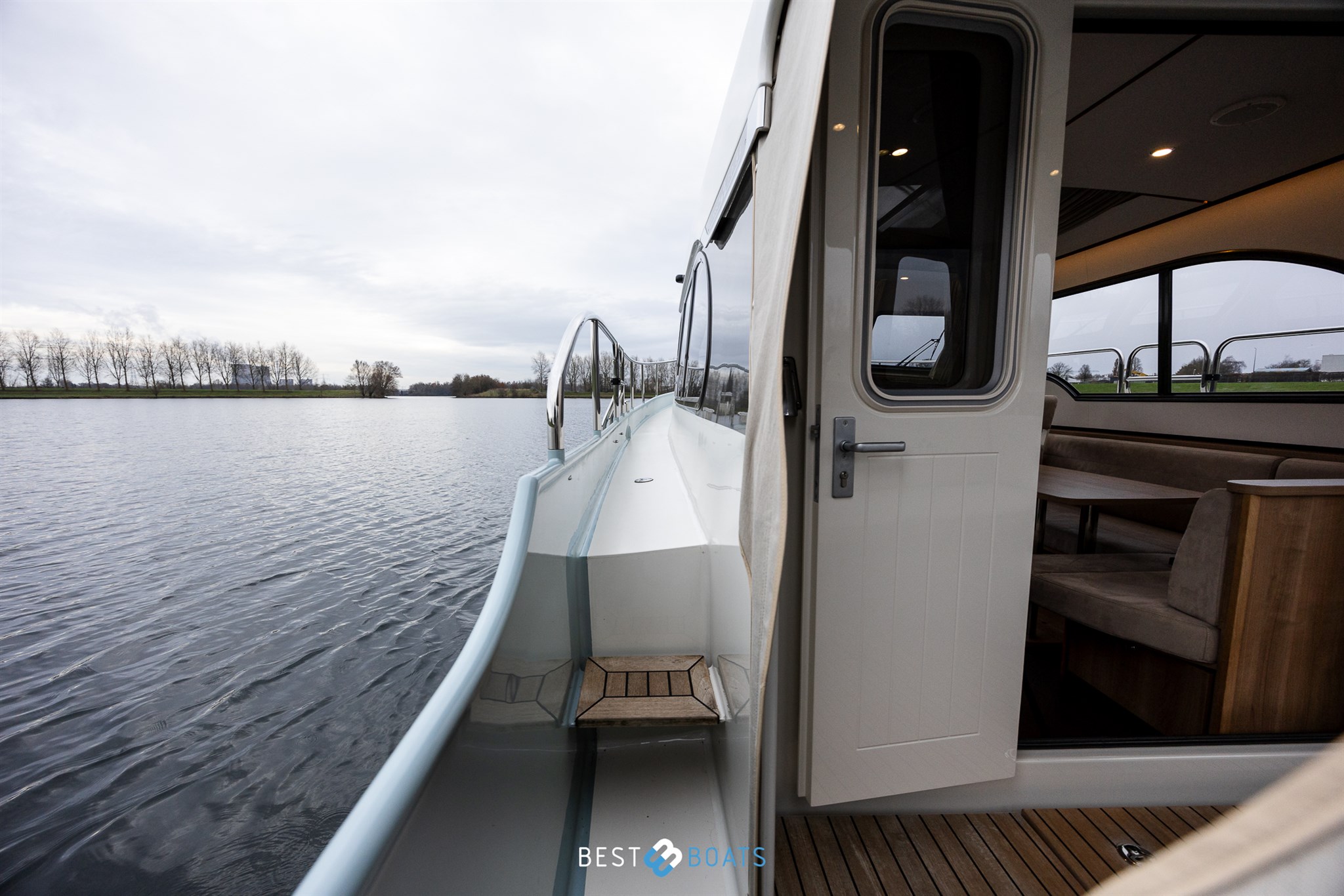 foto: 11 Linssen 30 SL Sedan