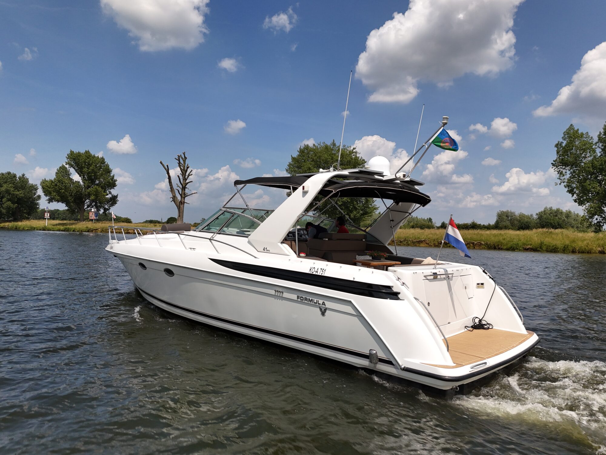 foto: 15 Formula Formula 41 PC