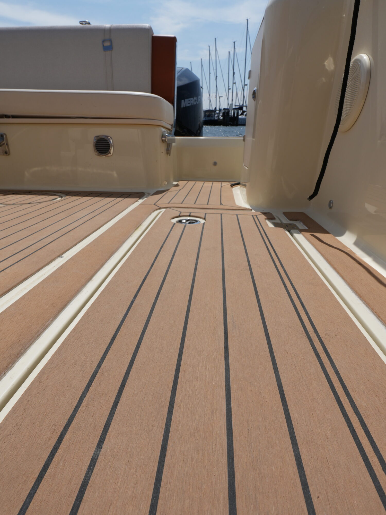 foto: 19 Invictus Invictus 270 CX