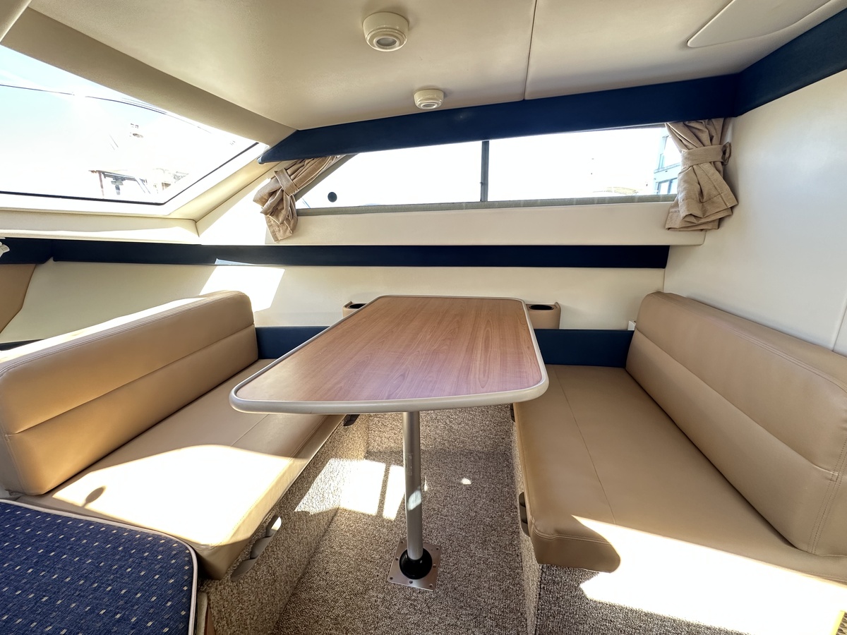 foto: 12 Bayliner 246 Discovery 