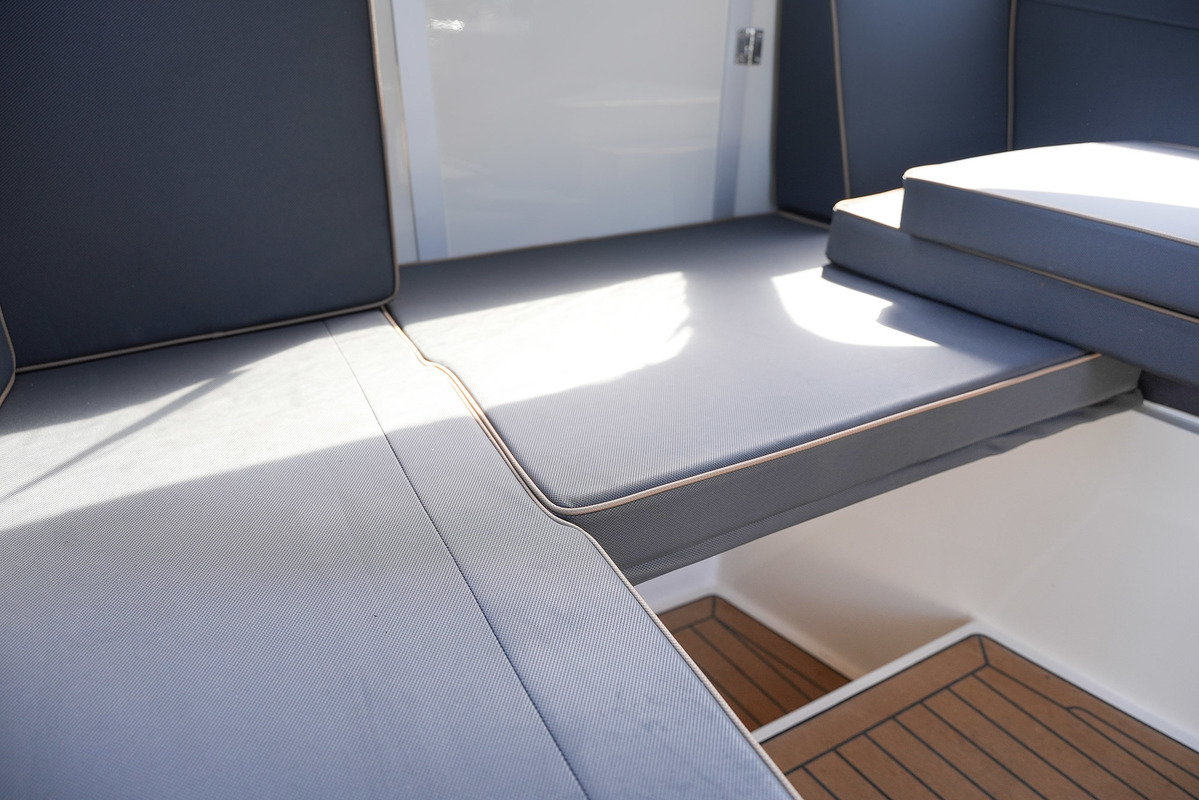 foto: 20 Interboat Intender 820