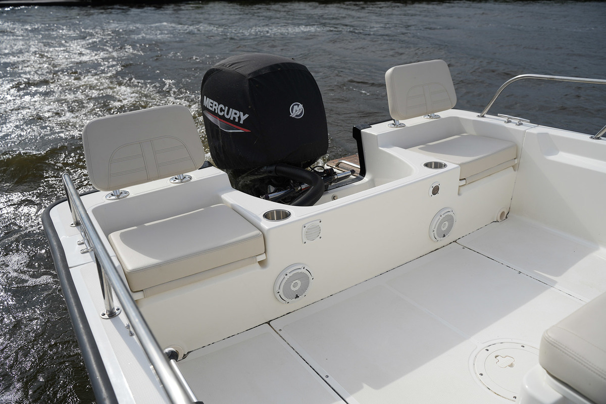 foto: 12 Boston Whaler 190 Montauk