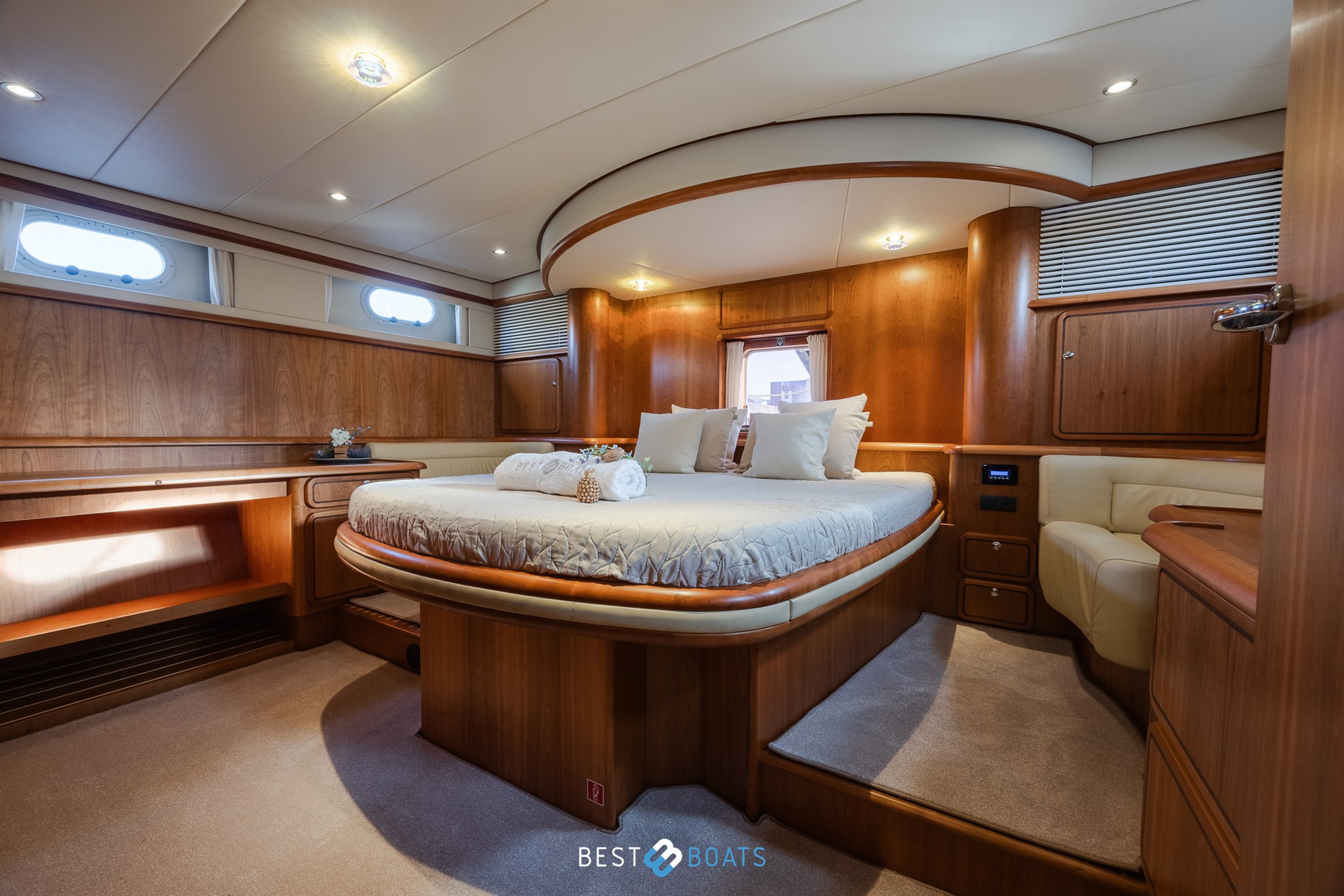 foto: 16 Linssen Grand Sturdy 500 Variotop MKII
