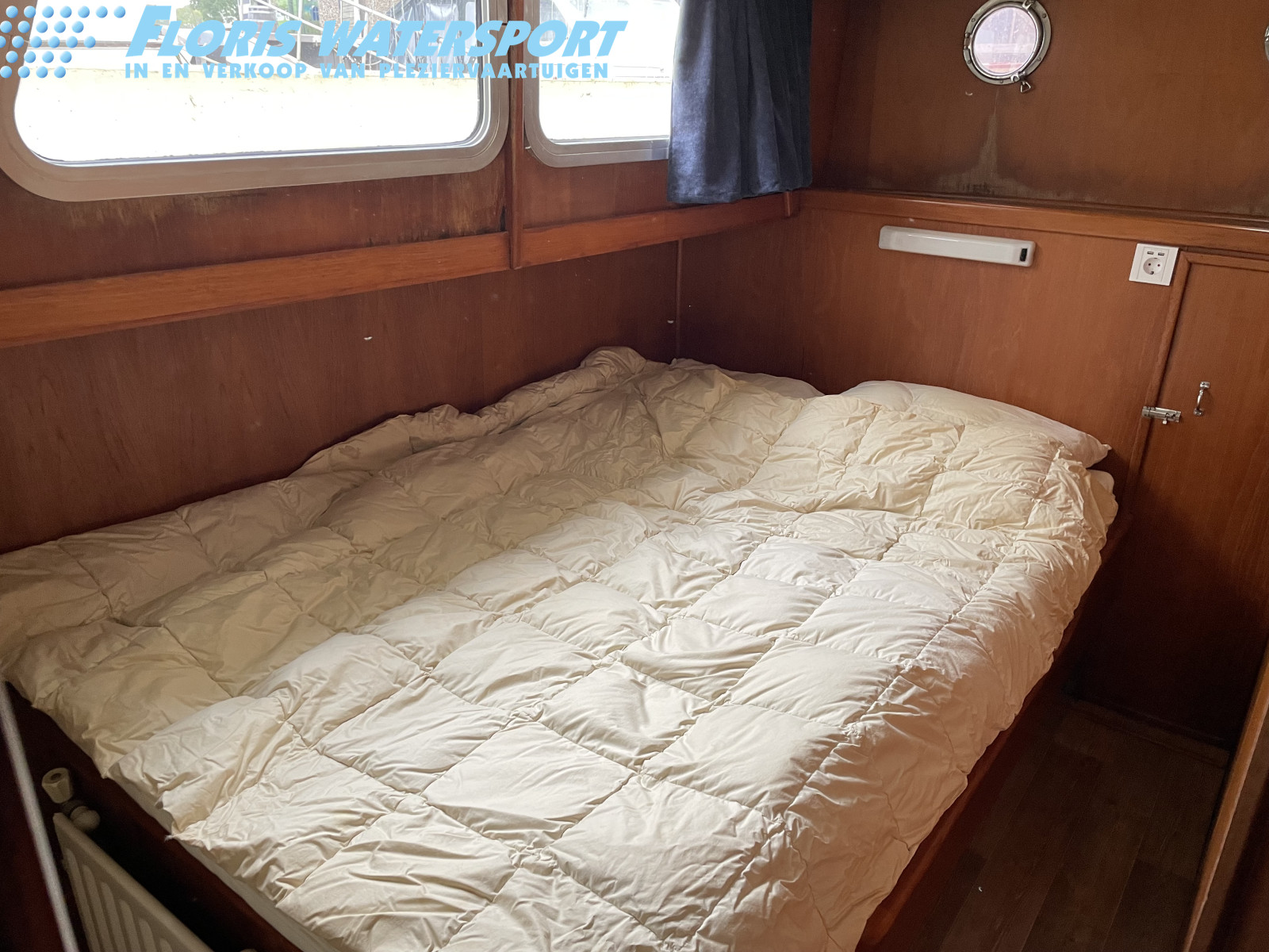 foto: 11 Van Brussel trawler 1380