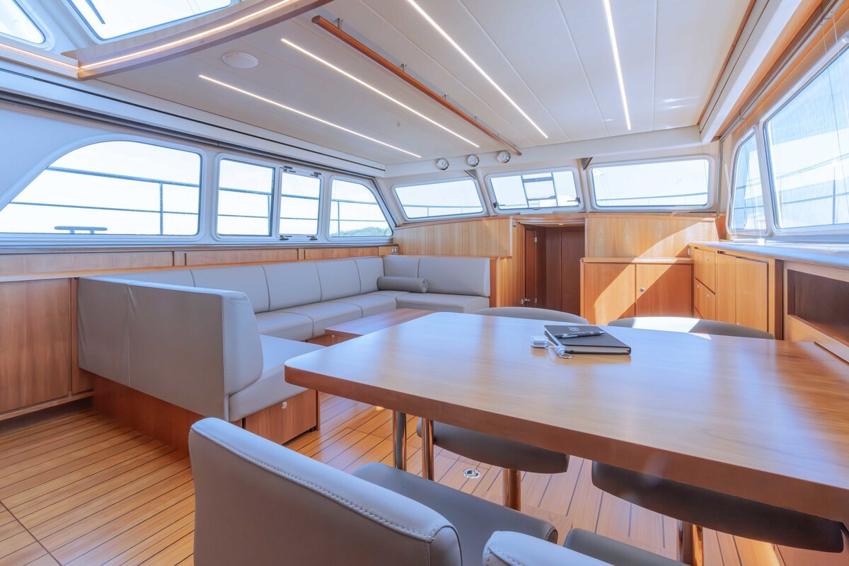 foto: 61 Linssen Grand Sturdy 590 AC Wheelhouse L-Class