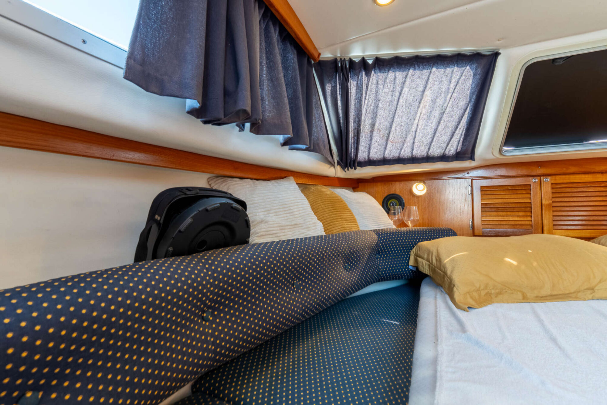 foto: 13 Ramin Ramin 30 Touring Spiegeldeur
