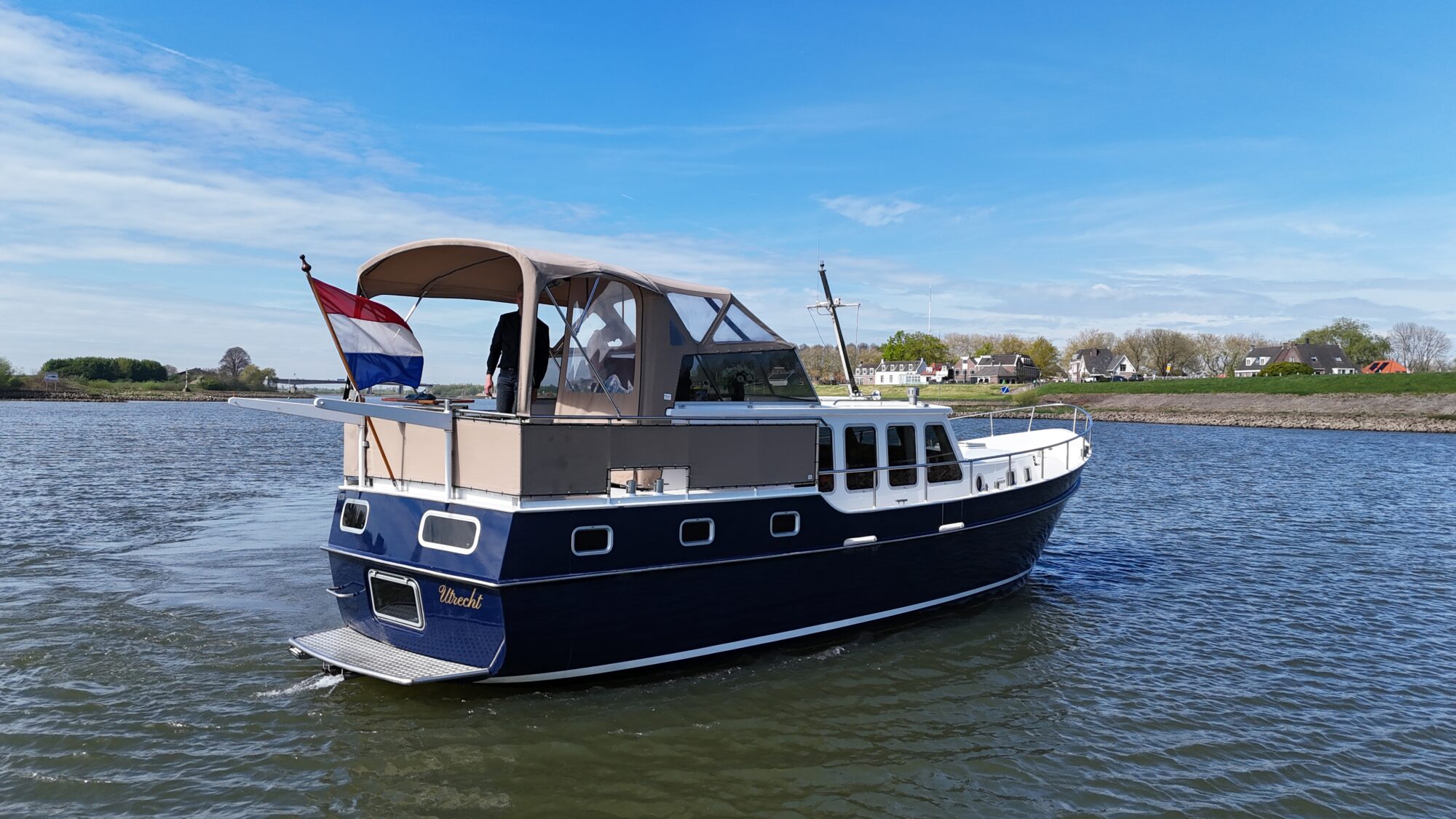 foto: 19 Flevo Flevo Spiegelkotter 12.50 AK Cabrio