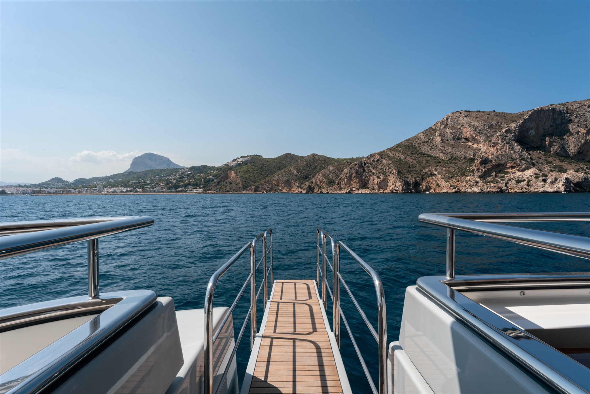 foto: 14 Van Der Valk Shipyard Custom Explorer