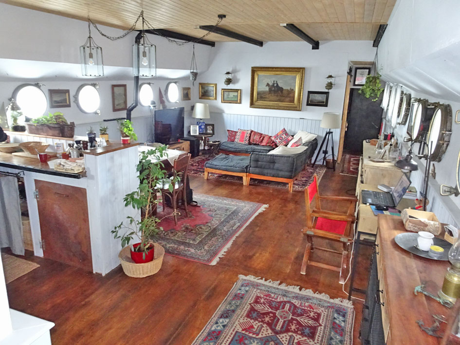 foto: 21 Spits Varend Woonschip 30.53 met UBC