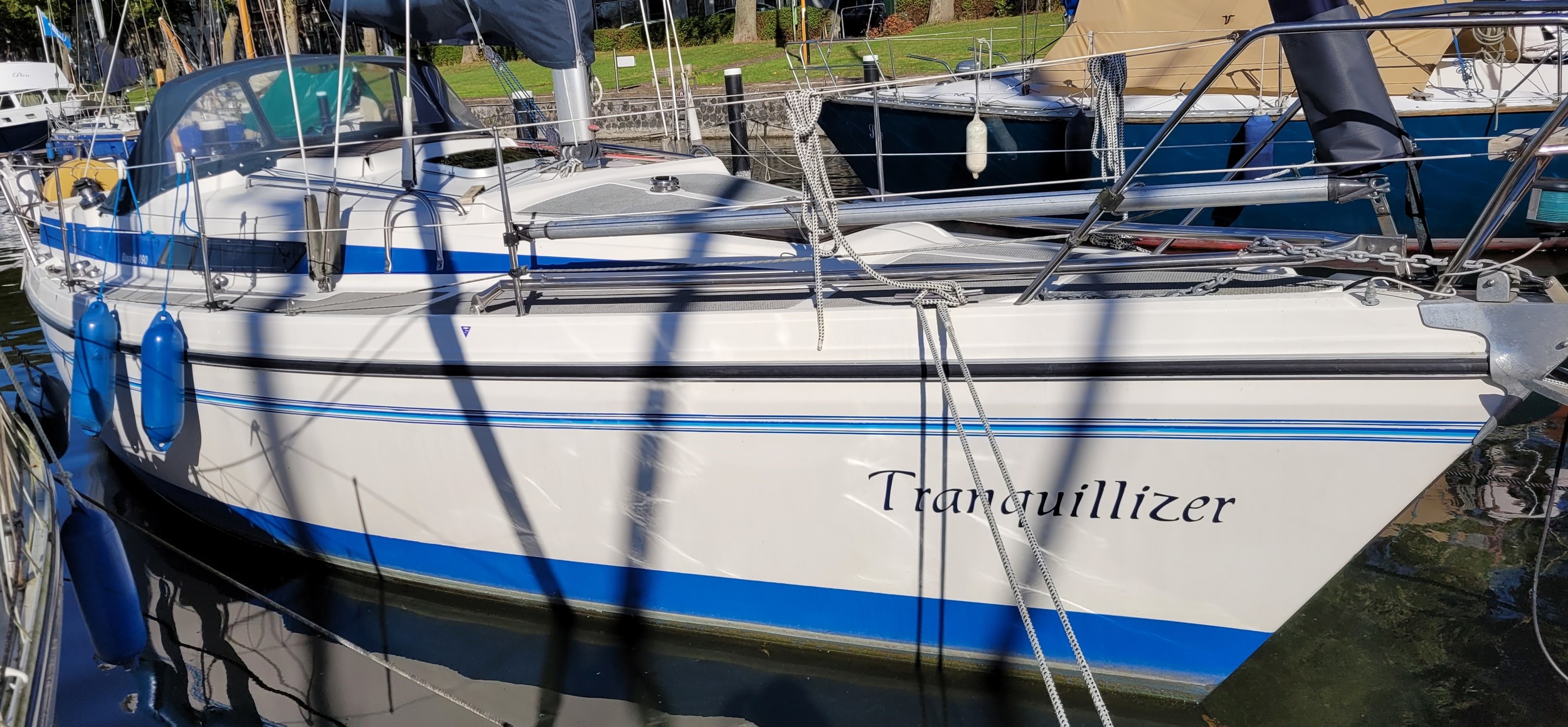 foto: 15 Bavaria 890