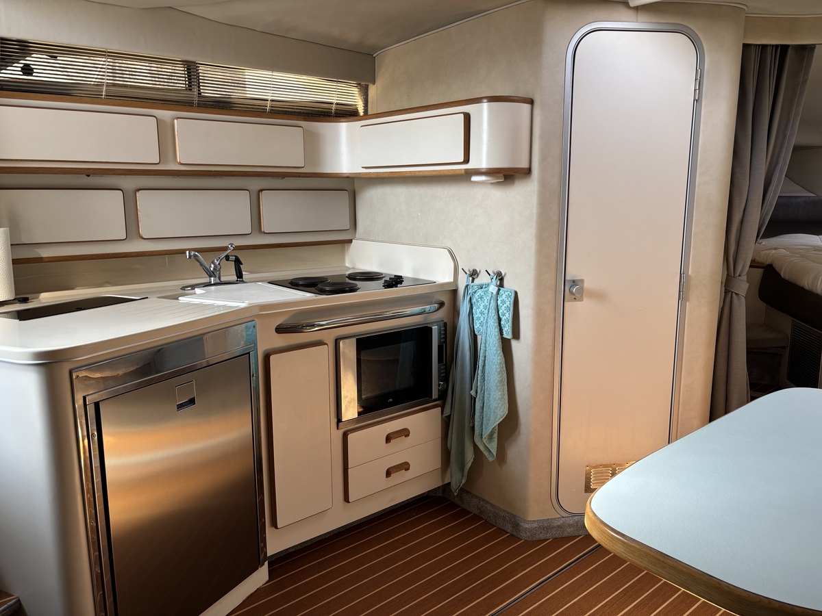 foto: 6 Sea Ray 370 Sundancer