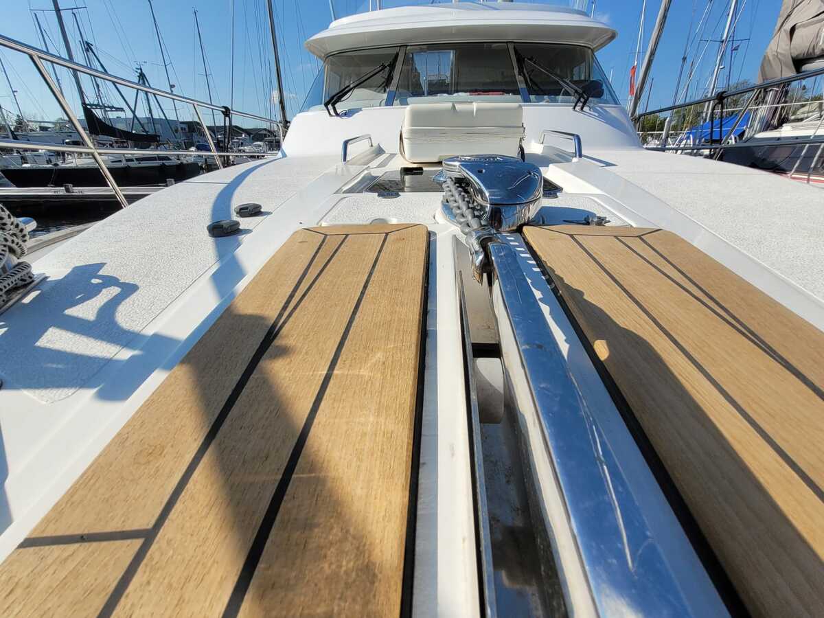 foto: 10 Nimbus 380 Commander
