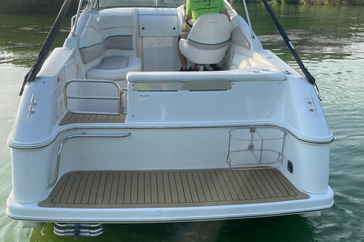 foto: 5 Chris-Craft Crowne 26