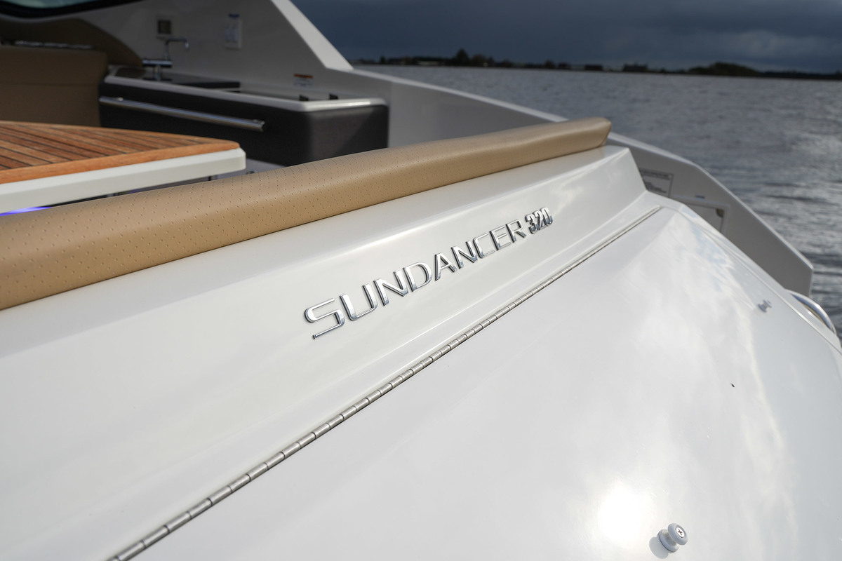 foto: 19 Sea Ray Sundancer 320