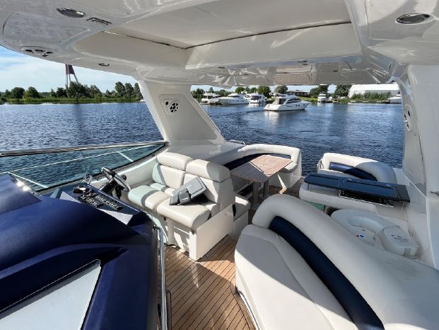 foto: 4 Sealine S 48