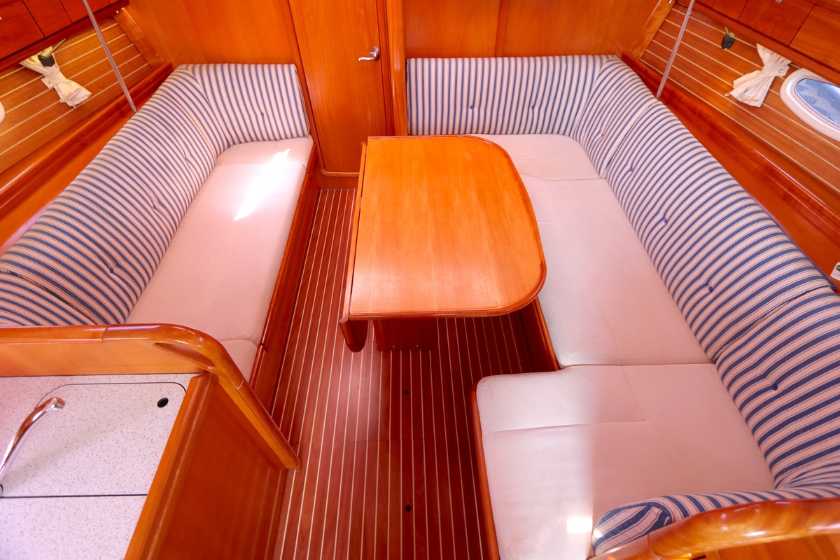 foto: 12 Bavaria 37-2 C