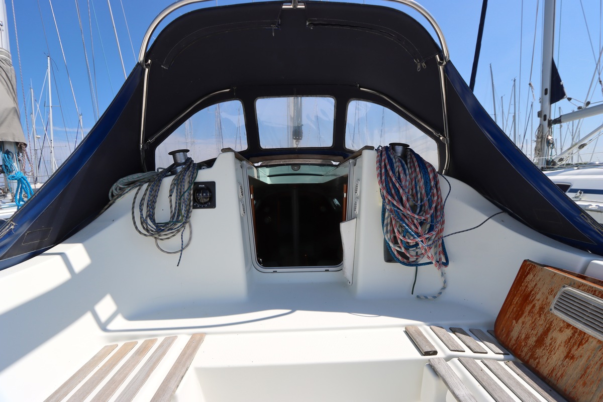 foto: 9 Beneteau Oceanis 300
