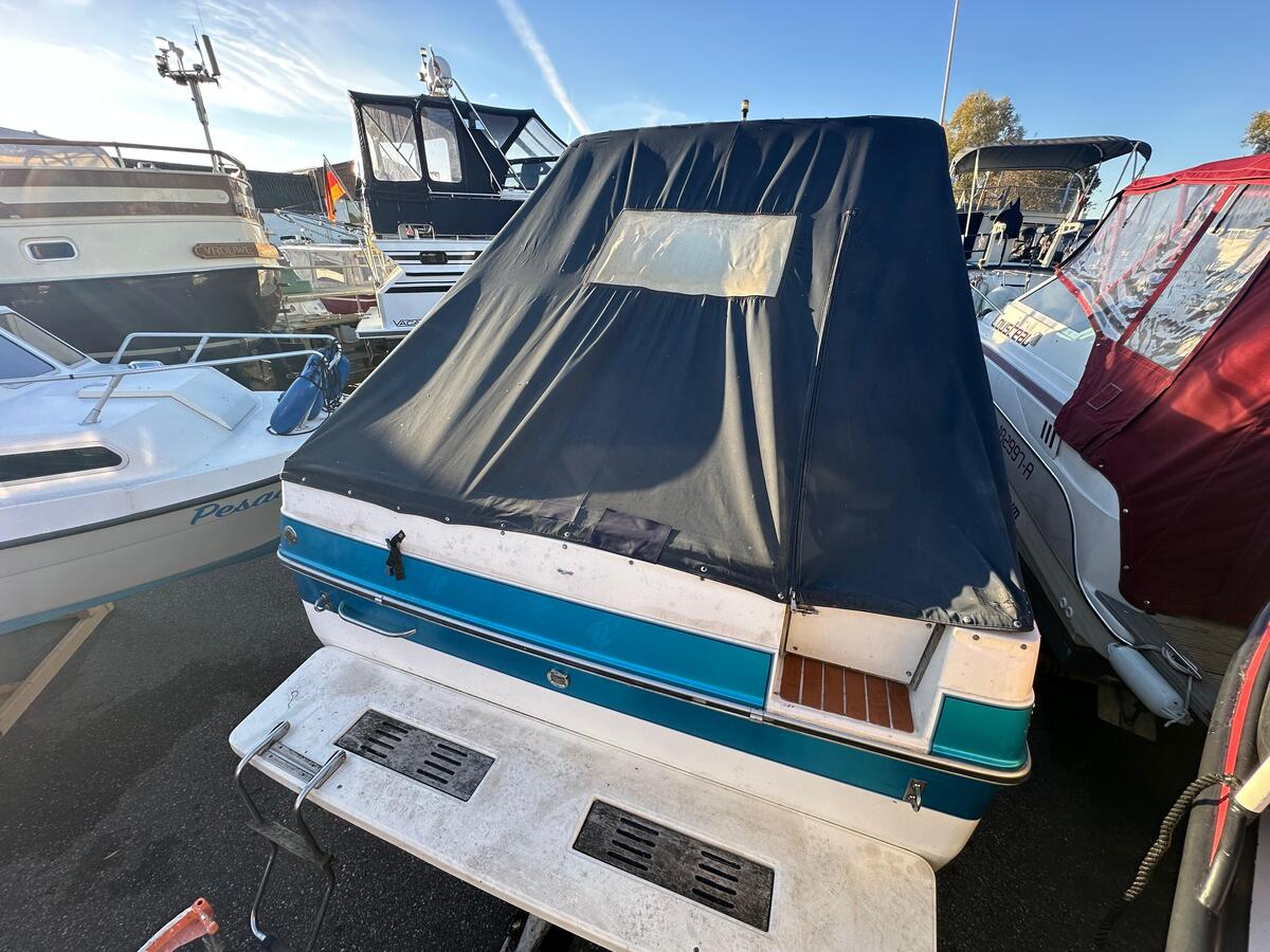 foto: 8 Sea Ray 268 Sundancer