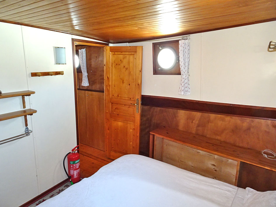 foto: 27 Katwijker 26.13 Varend Woonschip met CBB