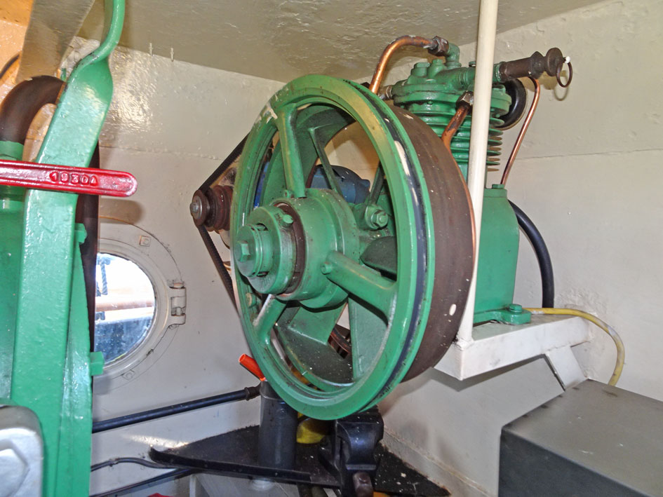 foto: 19 Motorsleepboot 13.90, IJssel