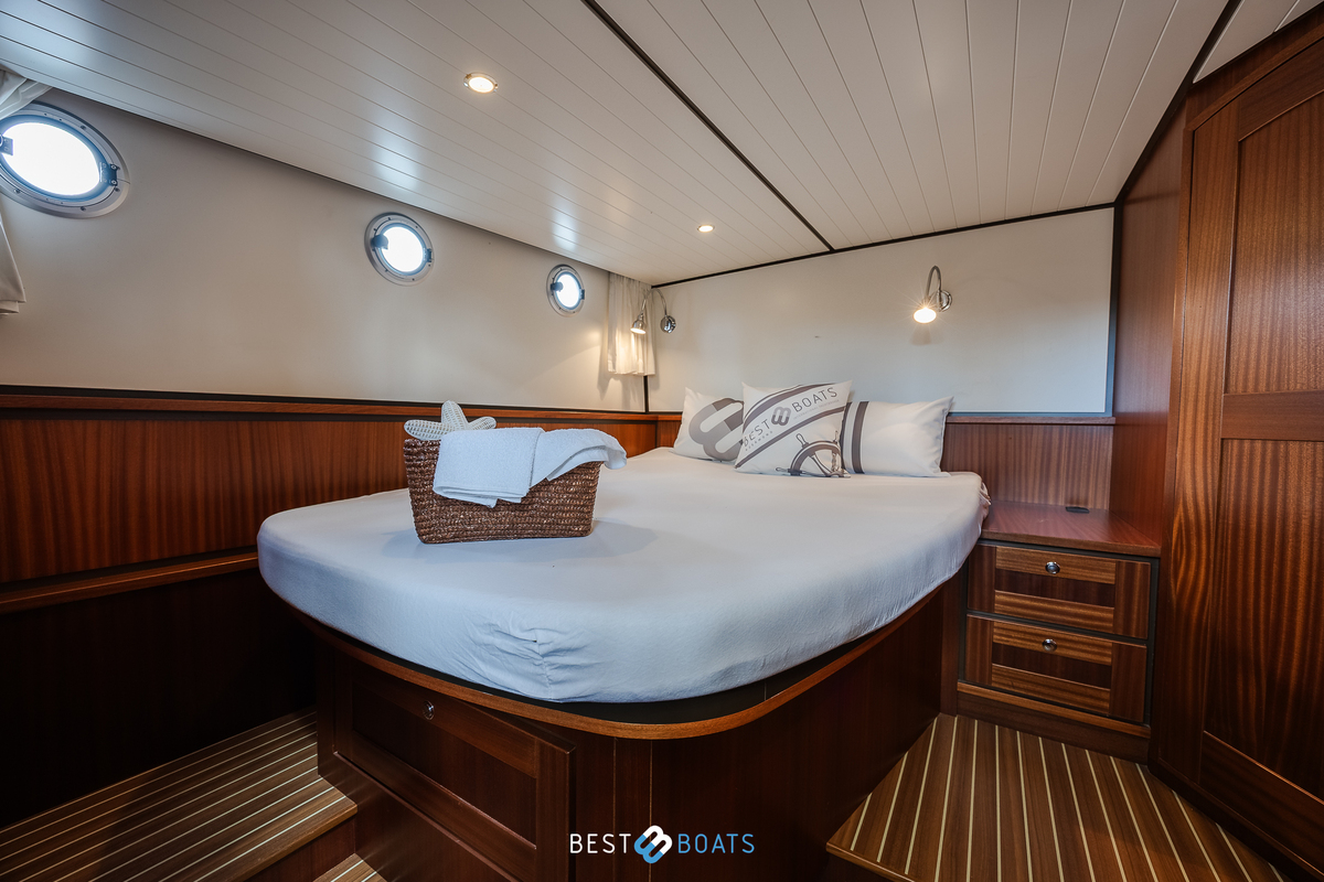 foto: 11 Linssen Classic Sturdy 32 AC