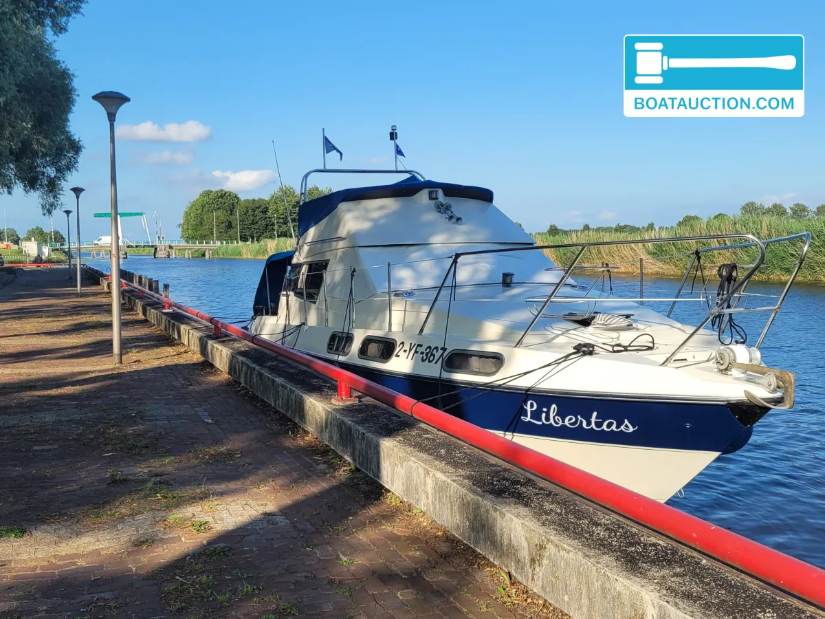 foto: 14 Sealine 305 fly