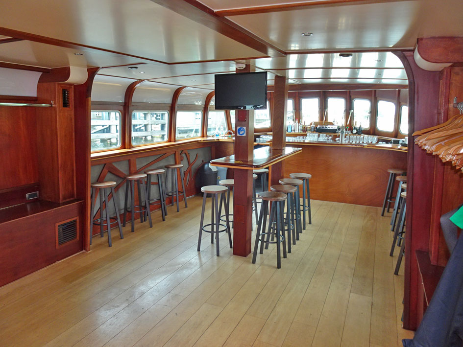 foto: 18 Dagpassagiersschip 152 pers